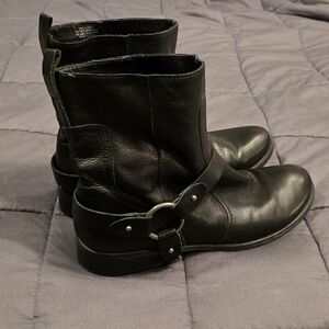 Women's boots Nine West Takealookr size 10.5 Medium Black Leather